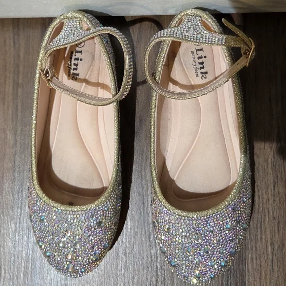 Girls Link Silver/Gold Dress Shoe, Size 2Y - Picture 2 of 9